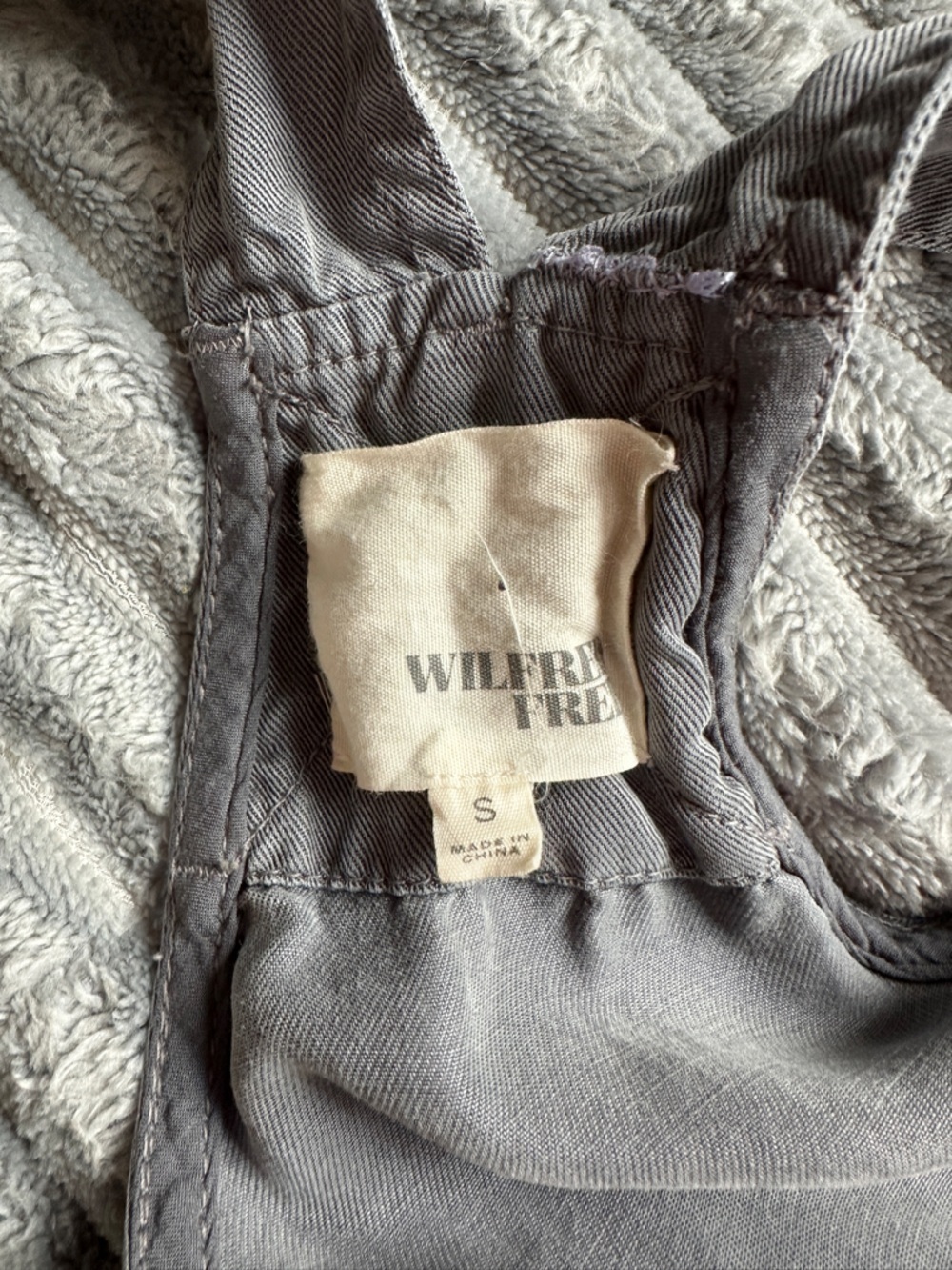 Wilfred free soft grey distressed cropped overalls - Picture 5 of 12